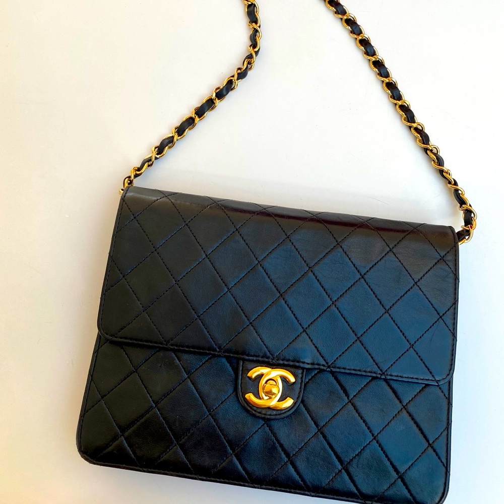 Chanel Vintage with dust bag in great condition!